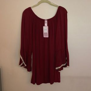 Women’s maroon tulip sleeve top